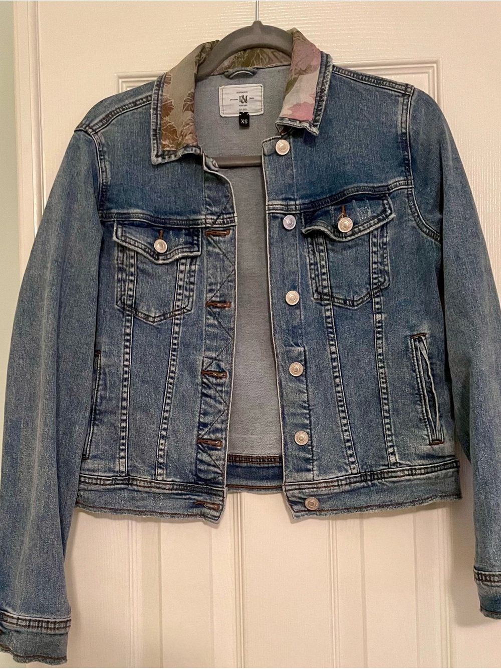 Floral Back Panel Denim Jacket | Distressed Blue Jean Jacket | XS